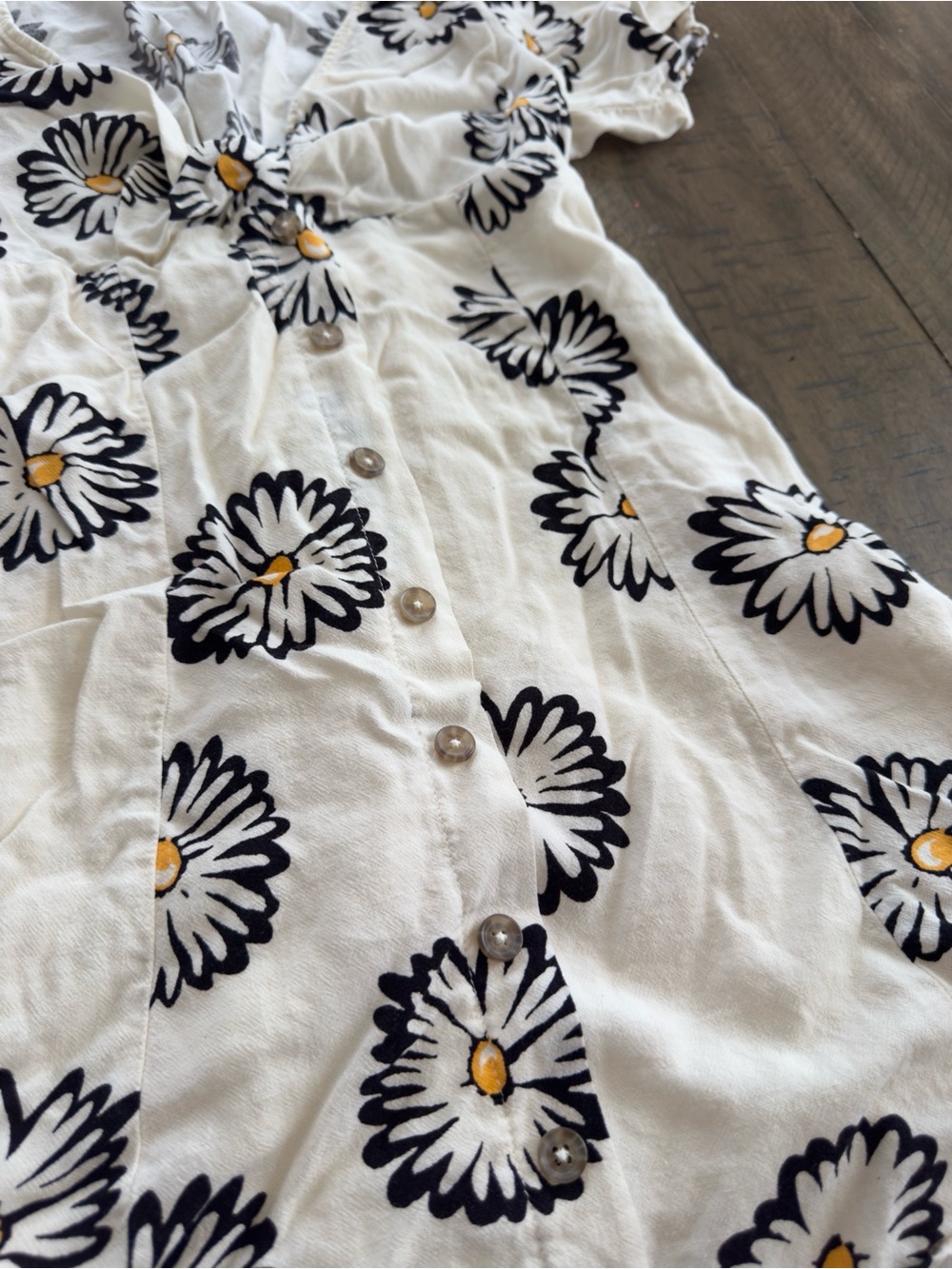 Urban Outfitters White Daisy-Print Mini Dress with Yellow Centers - Picture 9 of 10
